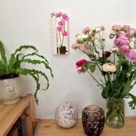 Idée cadeau pour le fête des mères? Un beau thermomètre avec orchidées roses